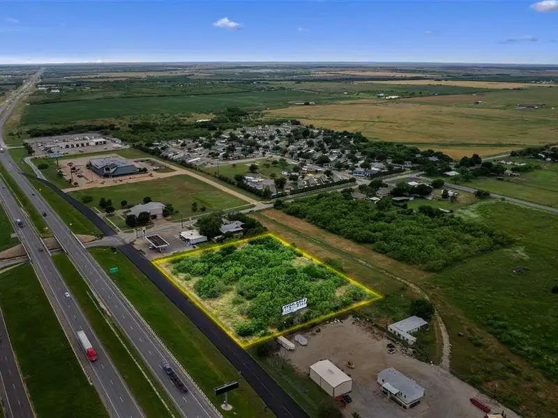 Commercial Property for Sale: 2.53-acre Lot on Northwest Freeway, Wichita Falls, Tx