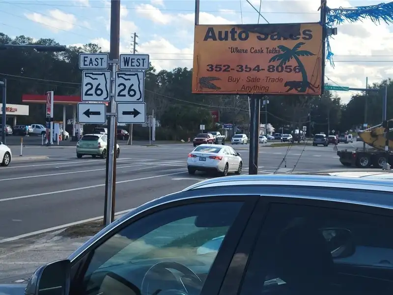Auto Body Shop with Offices and Garage on Us Hwy 41 in Newberry