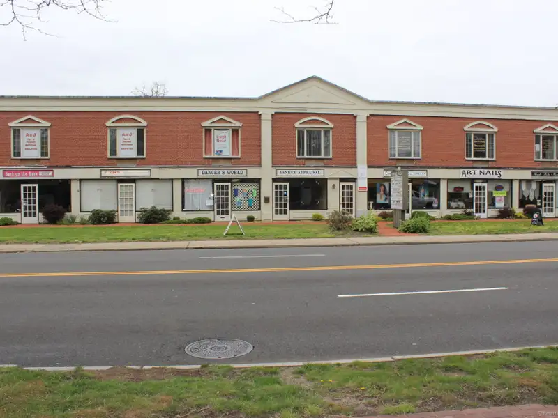 Prime 325 Sf Office/retail Space in High-traffic Hamden Location