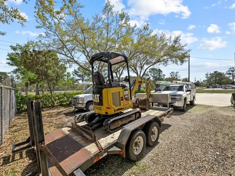 Commercial Building with Offices and Storage in St. Johns County Ci Zoning District