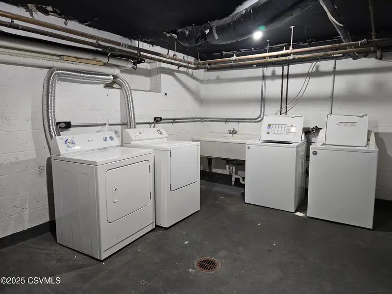 14-unit Residential Building with Shared Facilities and On-site Laundry
