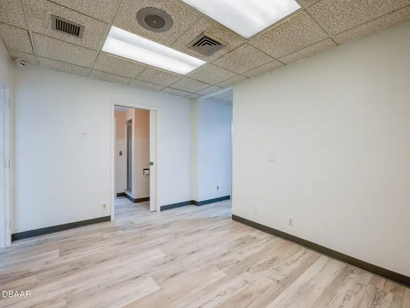 Upgraded 2112 S.f. Medical Office Space in Ormond Beach, Near Granada Blvd.