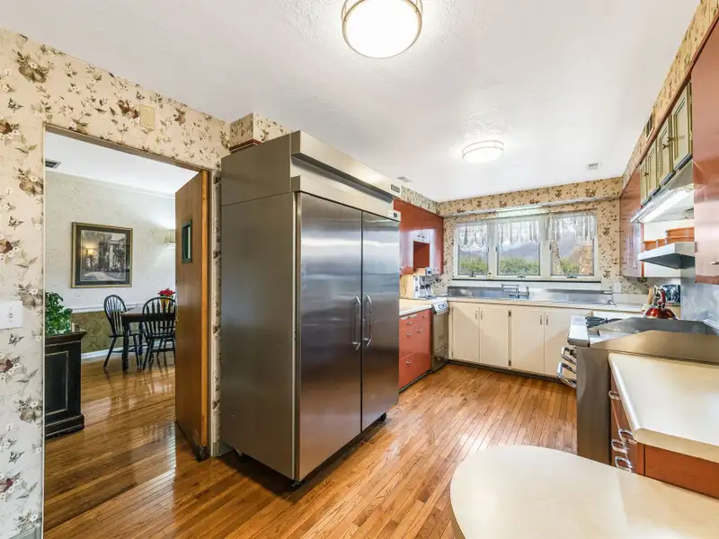 Ranch-style Estate Near Waynesville Inn, 5br/6.5ba, Ideal for Boutique Hospitality or Residence