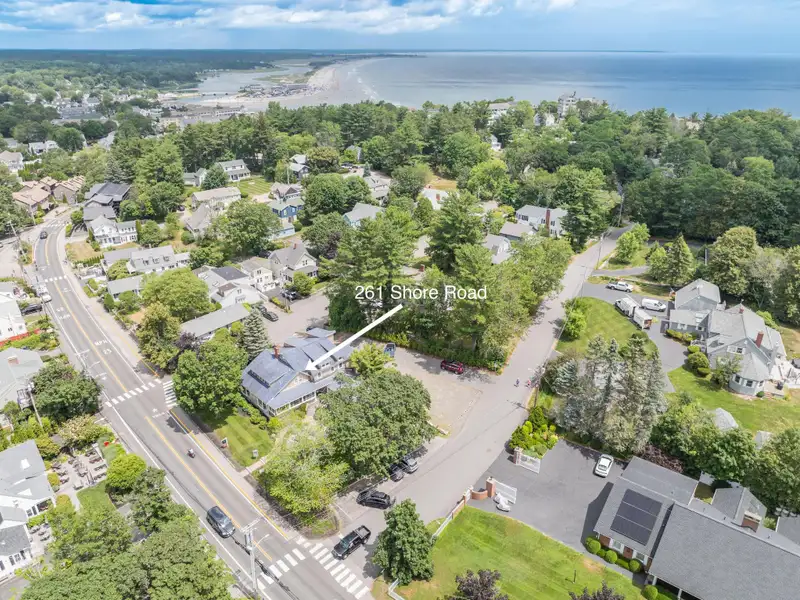 High-end Restaurant Space with Outdoor Dining and Residential Unit in Ogunquit
