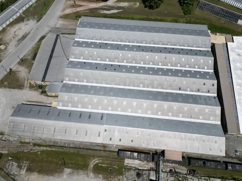 Versatile 150,000 Sq. Ft. Warehouse with Dock Access and Greenhouses in London, Ky