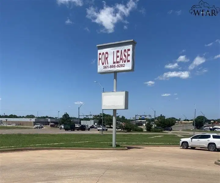 Prime 11,000 Sq. Ft. Commercial Property for Sale or Nnn Lease in Wichita Falls