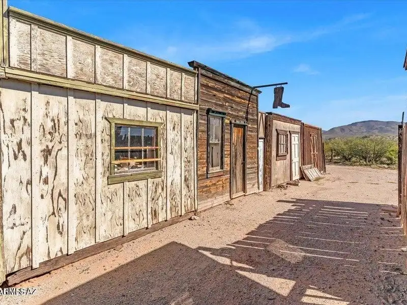 Unique Old West Movie Set and Museum in Gammons Gulch