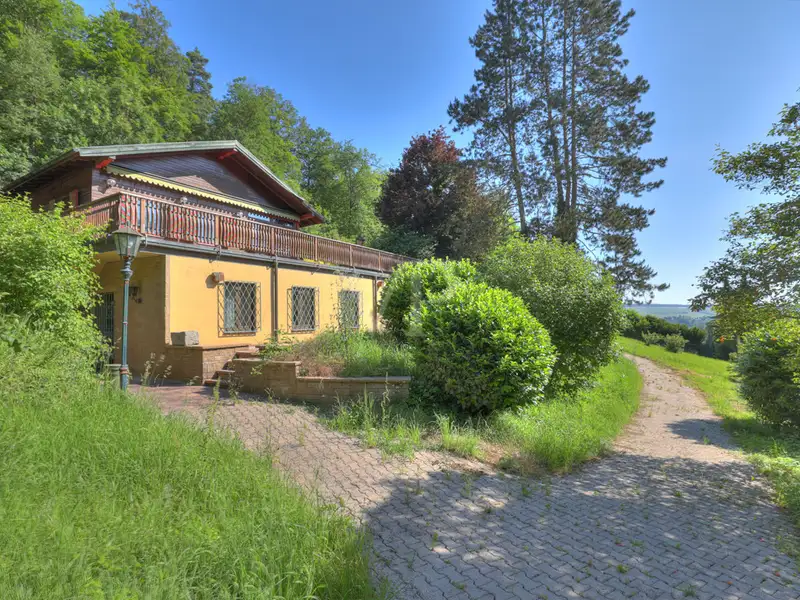 Spacious 34,000 M² Stud Farm Property with Main House, Pool, and Guest Accommodations