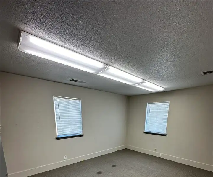 Flexible Office Suites Available for Lease with Customizable Options in Prime Location