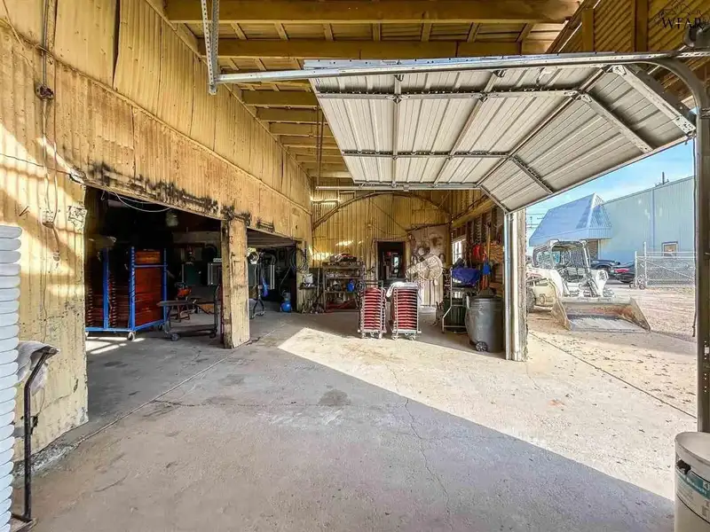 Versatile Commercial Property with Retail Space and Warehouse Near Major Highways