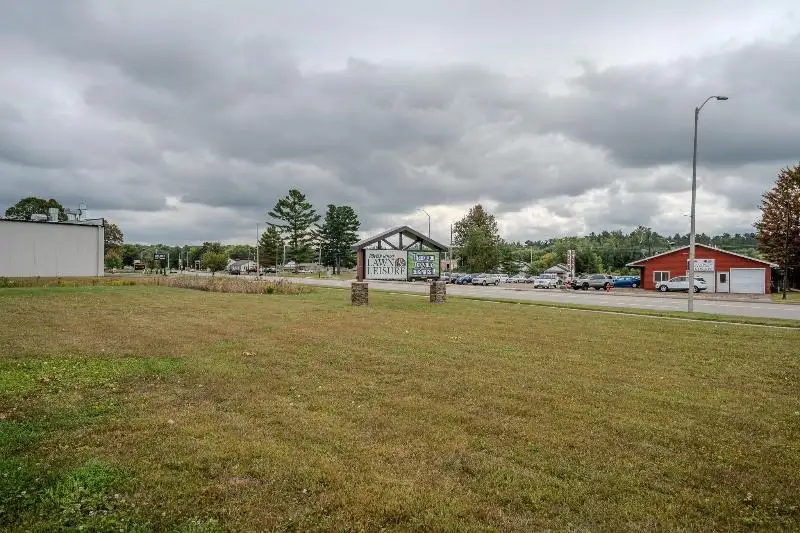 Prime Retail and Warehouse Buildings for Sale on Main St with High Traffic Counts