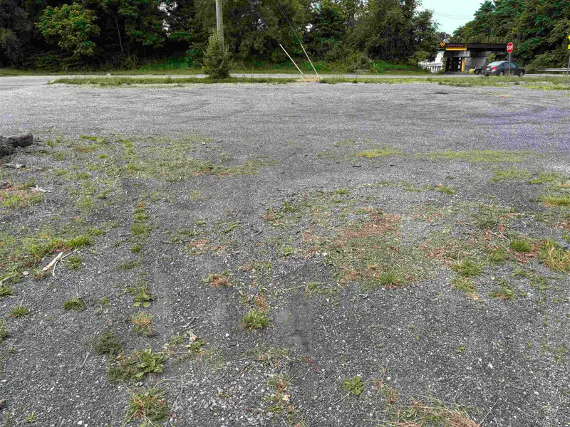 Versatile 4,020 Sq Ft Mixed-use Building on 6 Mx-b Zoned Lots