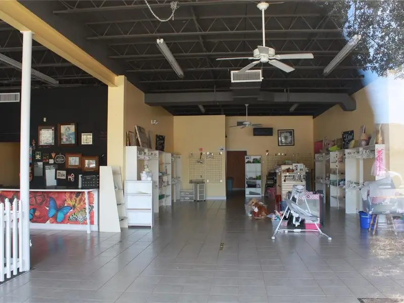 Commercial Space for Lease on N Main Street with Flexible Layout and Parking Access