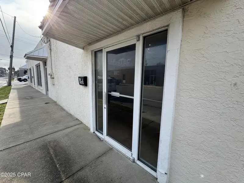 Downtown Panama City Office Space for Lease - 1,550 Sq Ft on 5th St.