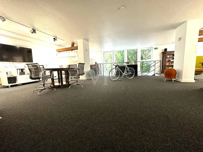 Modernized Historic Office Building Near Clinics in Lüdenscheid with Flexible Spaces and Parking