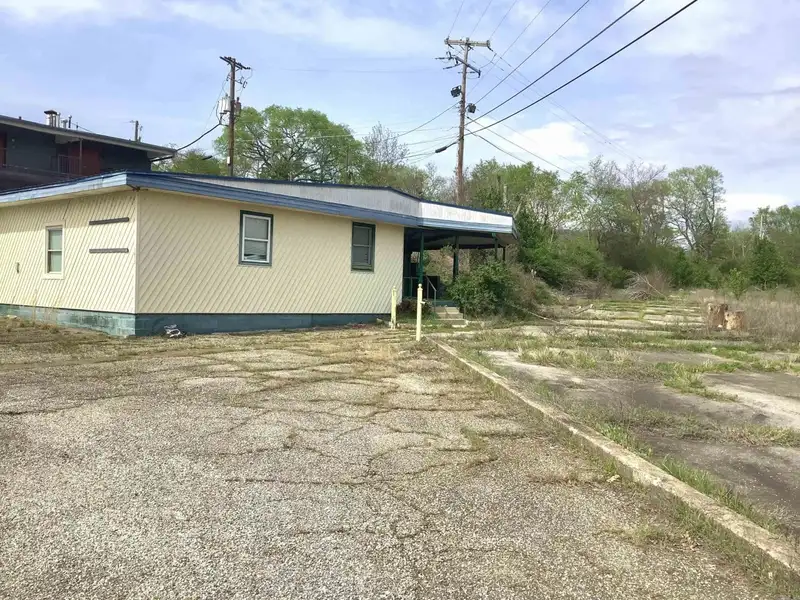 16.03 Acres of Commercial Land Near Magic Springs Theme Park