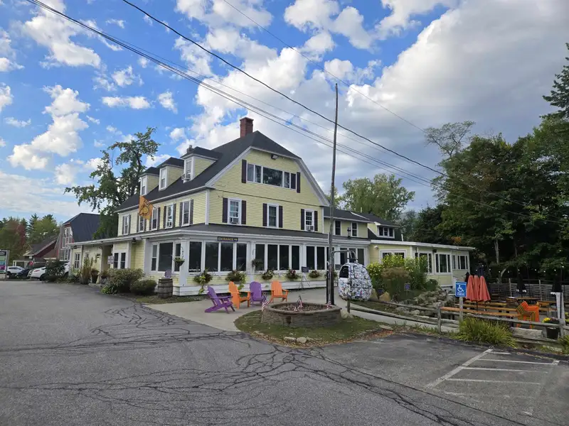 Multi-use Property with Restaurant, Brewery, and Guest Rooms Near Mt. Washington