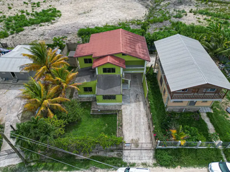 Versatile Residential/commercial Property in Kontiki Area, San Ignacio