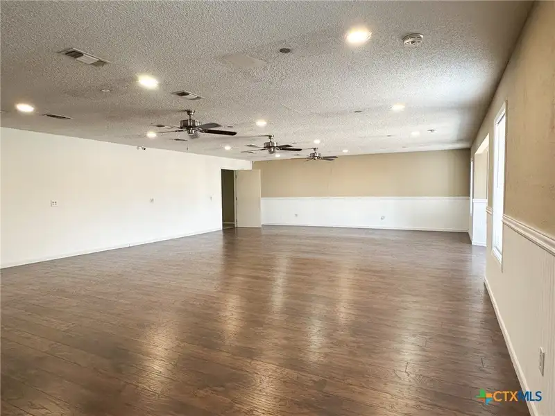 Investment Opportunity: Multi-unit Complex in Copperas Cove with Stable Tenants and Recent Updates