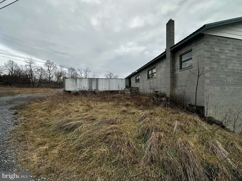 Historic Commercial Building on 2.4 Acres Near C&o Canal, Ideal for Restaurant or Brewery