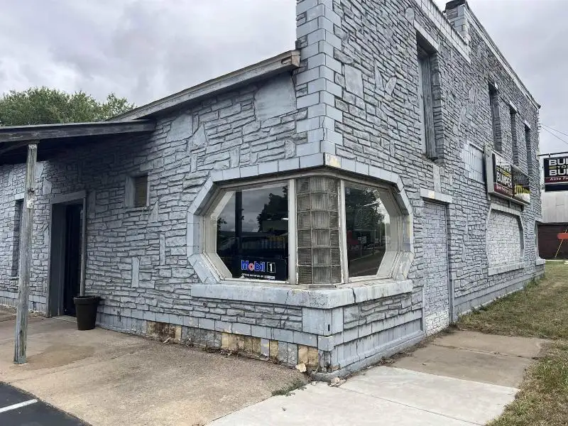 Commercial Building with Water View and Apartment Potential on State Highway
