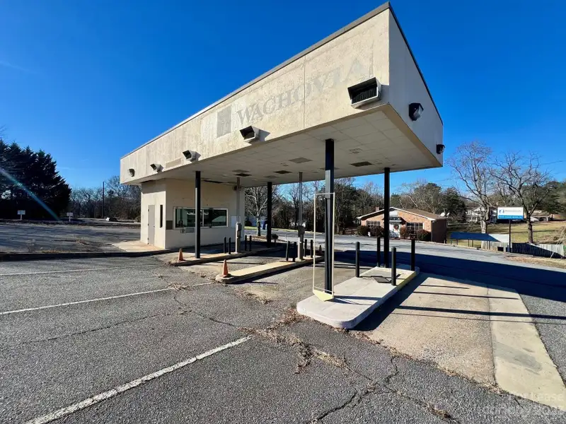 Paved Commercial Lot with Drive-thru in Prime Location Near Hwy 16 and Hwy 64/90