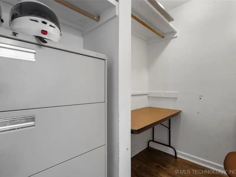 Commercial Office Space with Storage and Tenant in Growing Sapulpa, Oklahoma