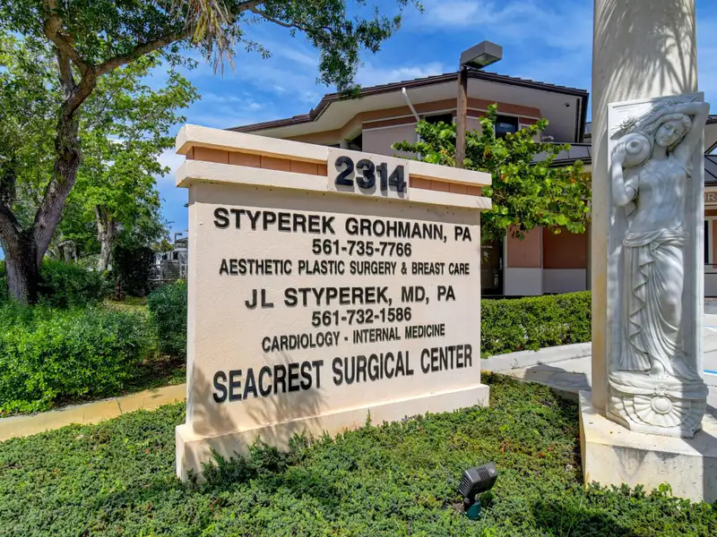 Turnkey 1,800 Sf Medical Office in Boynton Beach Near Baptist Hospital