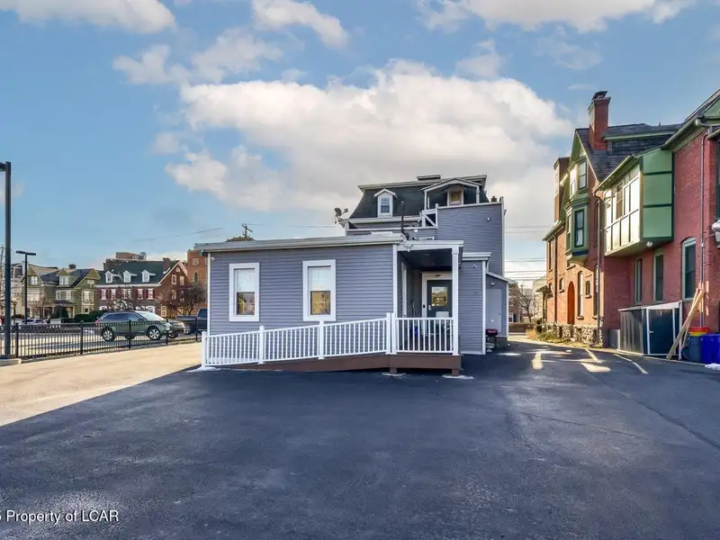 Renovated Downtown Office Building with Ample Parking for 10 Cars