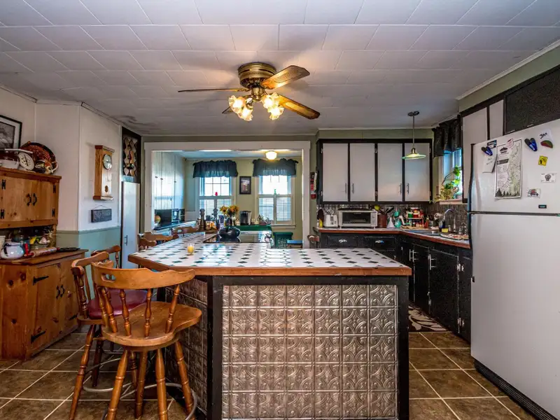 Du Bee Inn: Versatile Bed-and-breakfast with Mountain Views in the Great North Woods