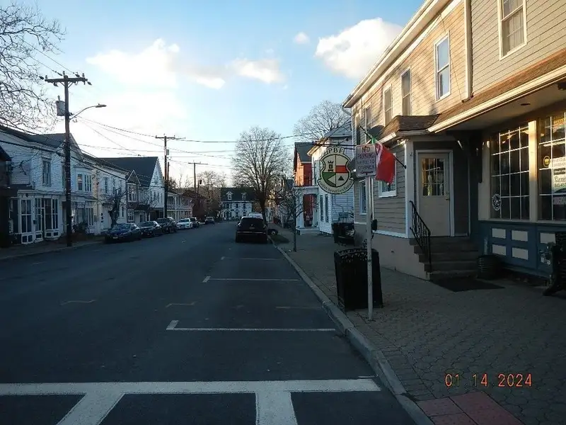 Commercial Space in Historic Montgomery Village - 2000 Sq Ft with High Visibility