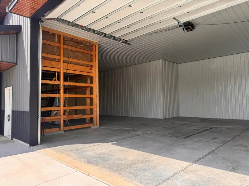 New Luxury Commercial Space in Marion Aircom Park with Build-out Allowance