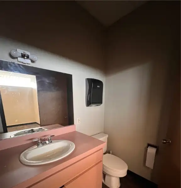 Commercial Space for Lease - Former Dental Clinic, $18/sf + Cam, Prime Location