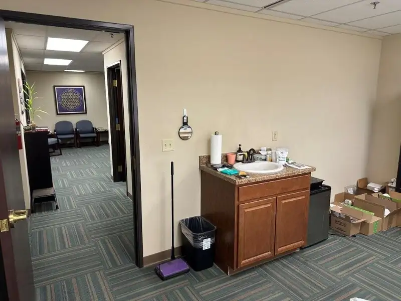 Office Suite for Lease in Bank of Colorado Building, Grand Ave, 1,173 Sf