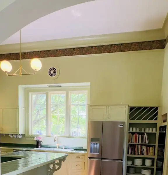 Versatile Historic District Property for Restaurant, Venue, or Retail with Ample Parking