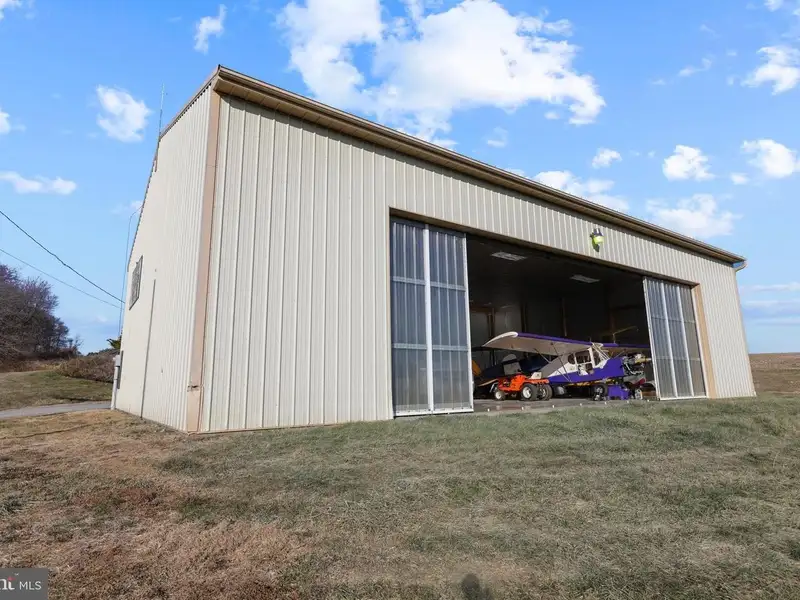 Baublitz Commercial Airport: 10 Acres with Hangars and Income Opportunities in York County, Pa