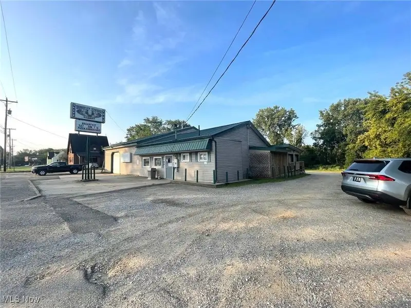Thriving Bar and Restaurant with Drive-up Window on 1.42 Acres in Busy Location
