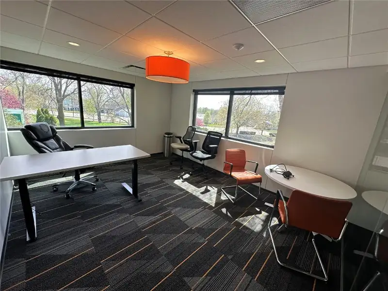 Modern Office Space with Amenities in Hiawatha, Ia - Ample Parking and Training Rooms