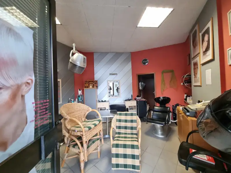 Four Commercial Units in Prime Location of Altdorf with Diverse Retail Opportunities