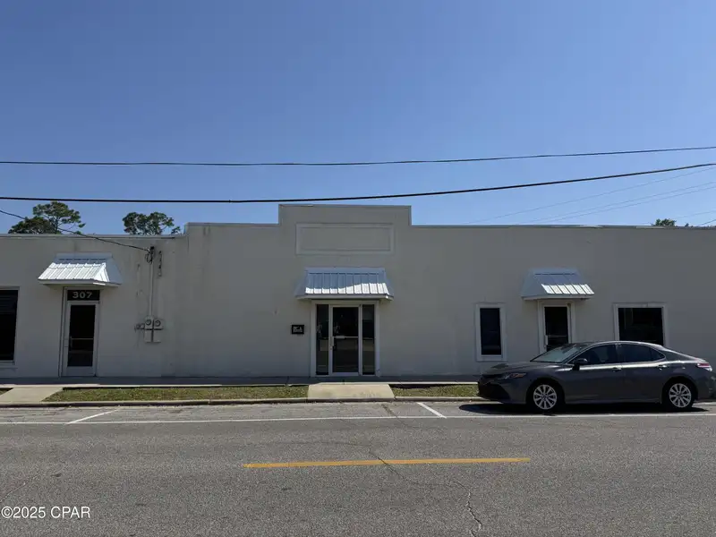 Downtown Panama City Office Space for Lease - 1,550 Sq Ft on 5th St.