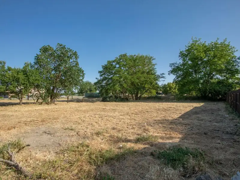 Commercial Land Opportunity: Two .22-acre Parcels in Colusa's Mixed-use Zone