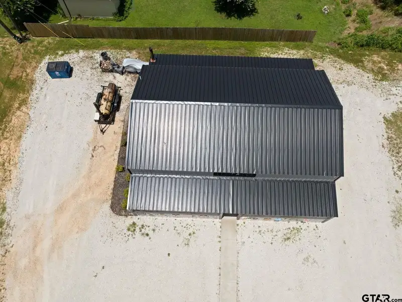 Commercial Property with 2400 Sq Ft Building on 1.168 Acres in Winnsboro, Tx