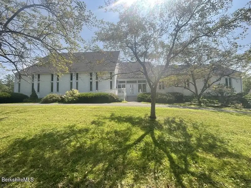 Charming Residential Property in Prime Location – Stone House Properties Listing