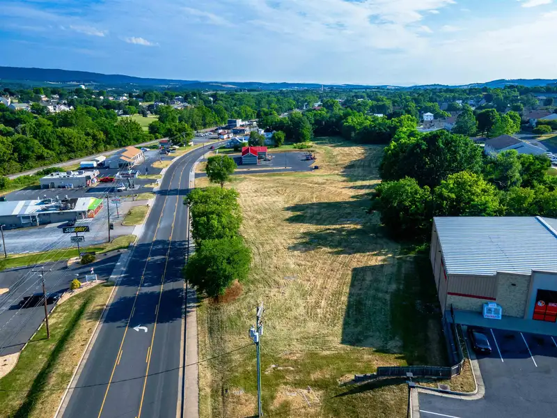 Commercial Lot in Broadway - 1 Acre with Public Road Access