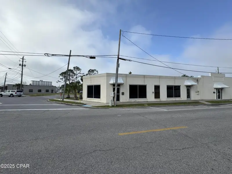Downtown Panama City Office Space for Lease - 1,550 Sq Ft on 5th St.