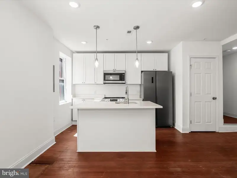 Fully Renovated Six-unit Property in Mount Vernon, Baltimore with Modern Finishes and Parking