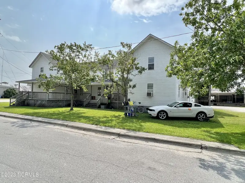 Prime Waterfront Mu-1 Development Opportunity in Historic Oriental, Nc with Deepwater Dockage