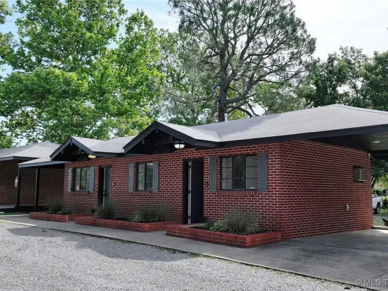 Historic 25-unit Resort on Hwy 51 Near Lake Fort Gibson, Wagoner, Oklahoma