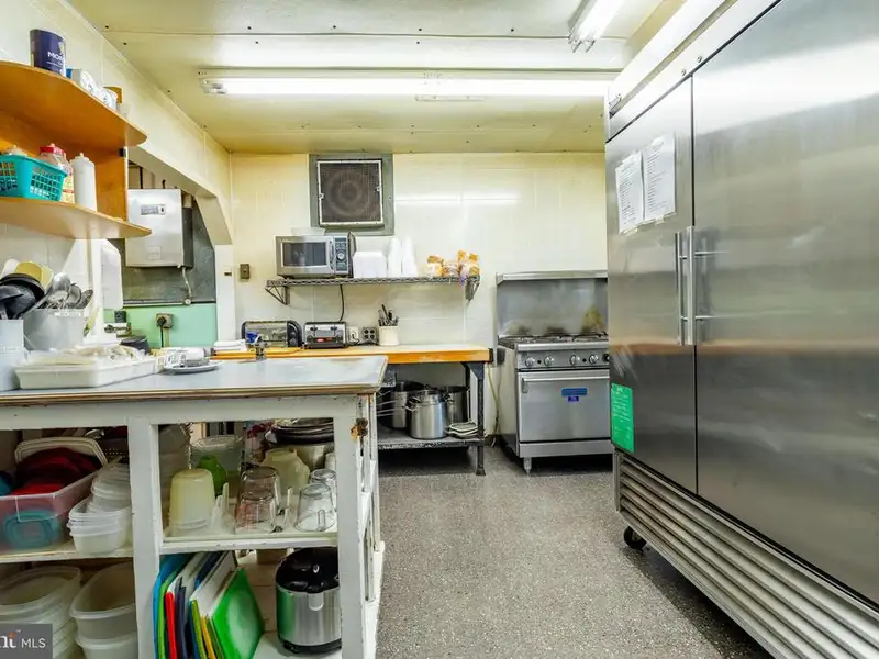Established Restaurant with Commercial Kitchen and 120+ Seating in Hardy County