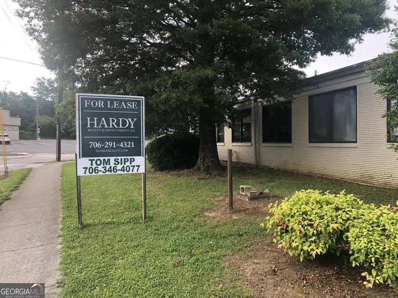 Office Space for Sublease in North Rome - 4,400 Sq Ft with 15+ Offices